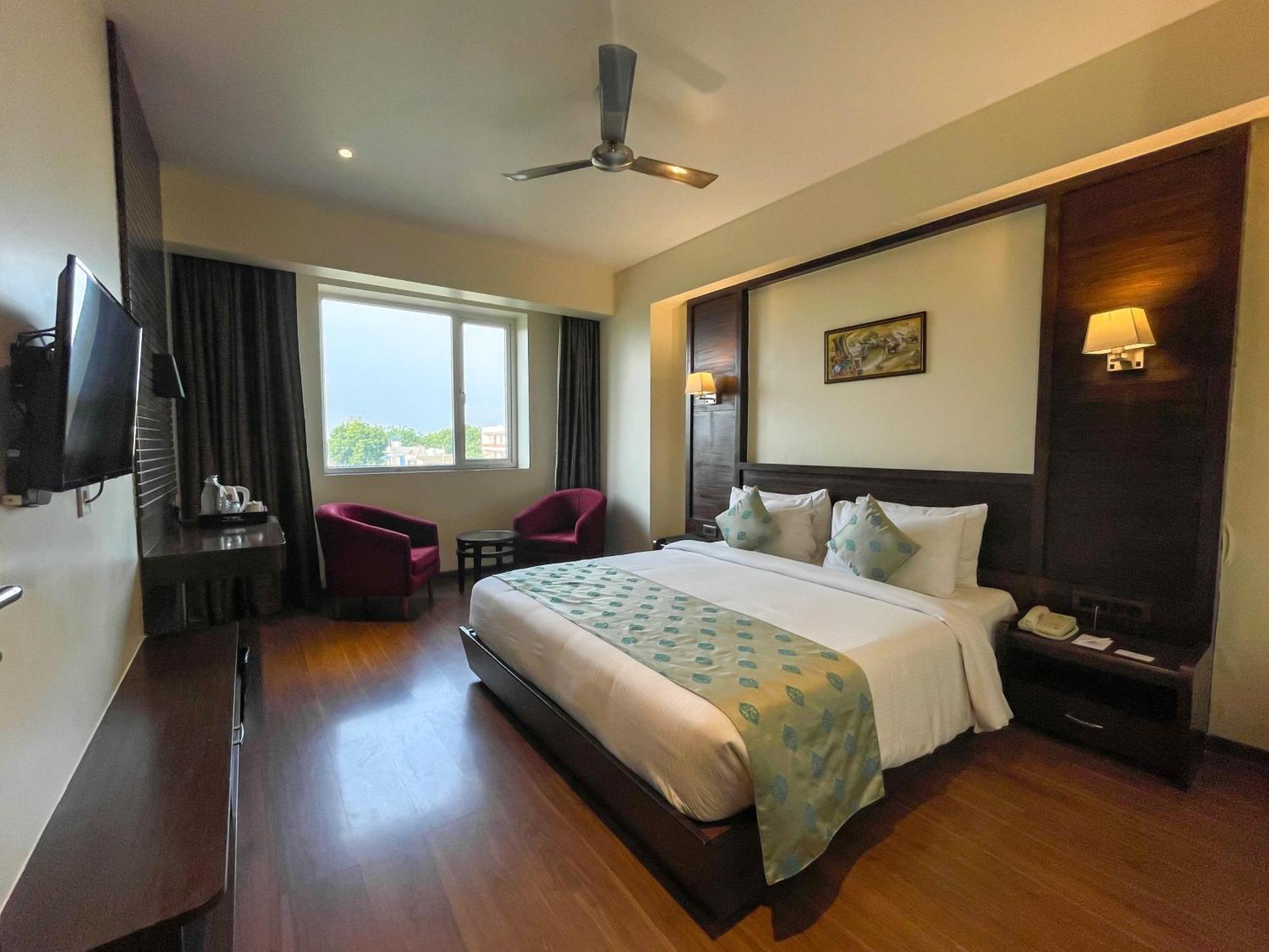 Comfort Vista Hotel Lucknow